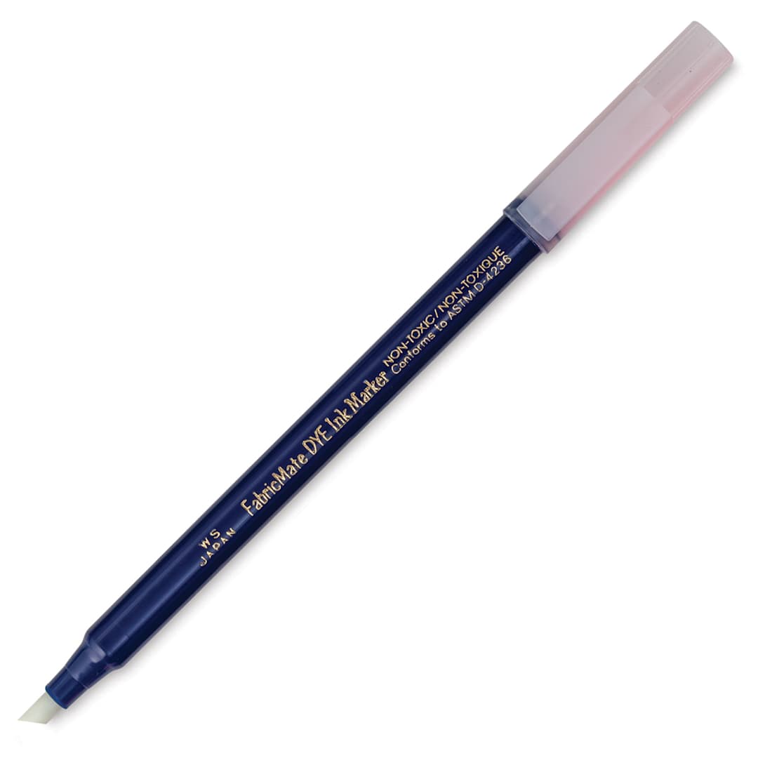 Open in modal - Yasutomo FabricMate Dye Ink Marker - Blender Brush, Chisel Tip, Marker with cap off