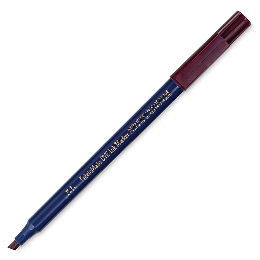 Open in modal - Yasutomo FabricMate Dye Ink Marker - Alizarin Crimson, Chisel Tip, marker with cap off