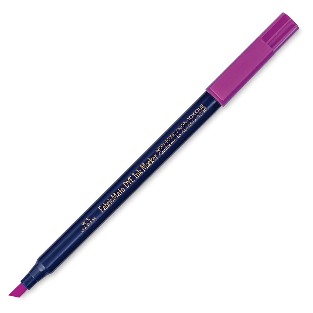 Open in modal - Yasutomo FabricMate Dye Ink Marker - Orchid, Chisel Tip, Marker with cap off