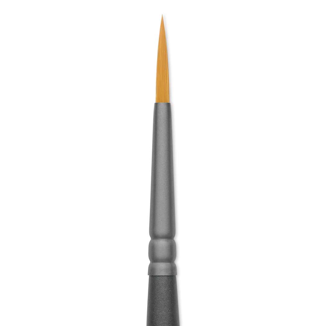 Open in modal - Vallejo Synthetic Golden Toray Hobby Brush - Detail Round, Size 2, close up