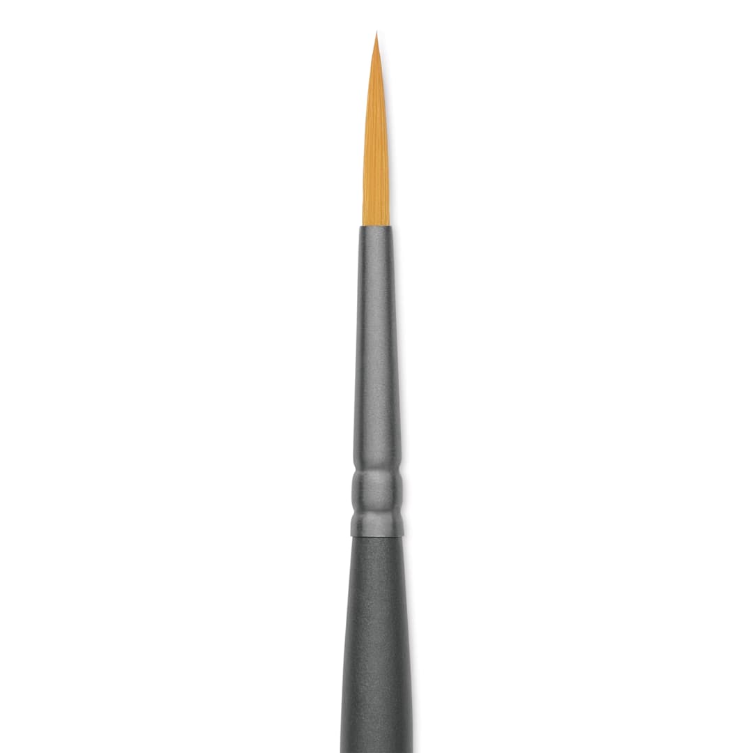 Open in modal - Vallejo Synthetic Golden Toray Hobby Brush - Detail Round, Size 3, close up