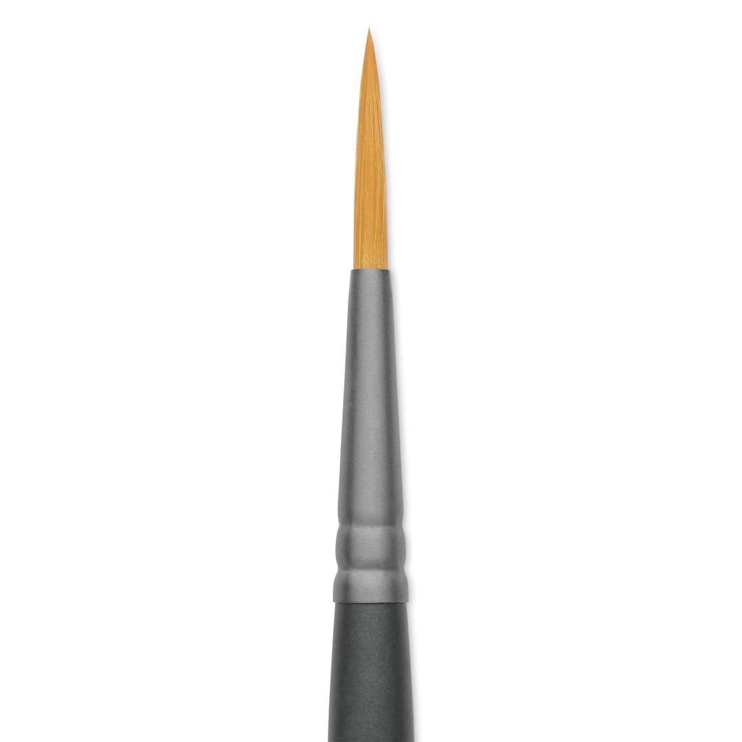 Open in modal - Vallejo Synthetic Golden Toray Hobby Brush - Detail Round, Size 4, close up