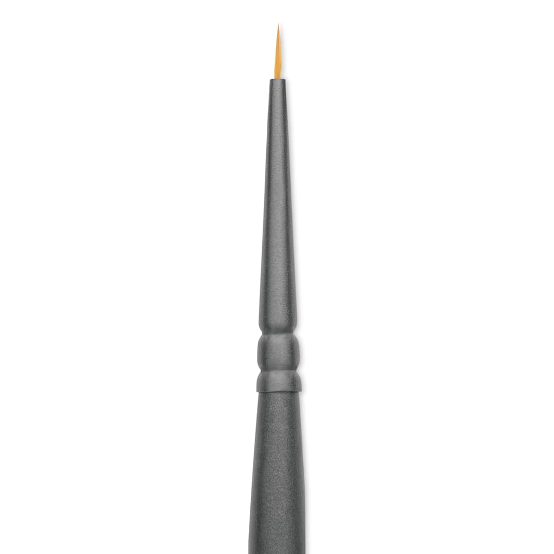 Open in modal - Vallejo Synthetic Golden Toray Hobby Brush - Detail Round, Size 5/0, close up
