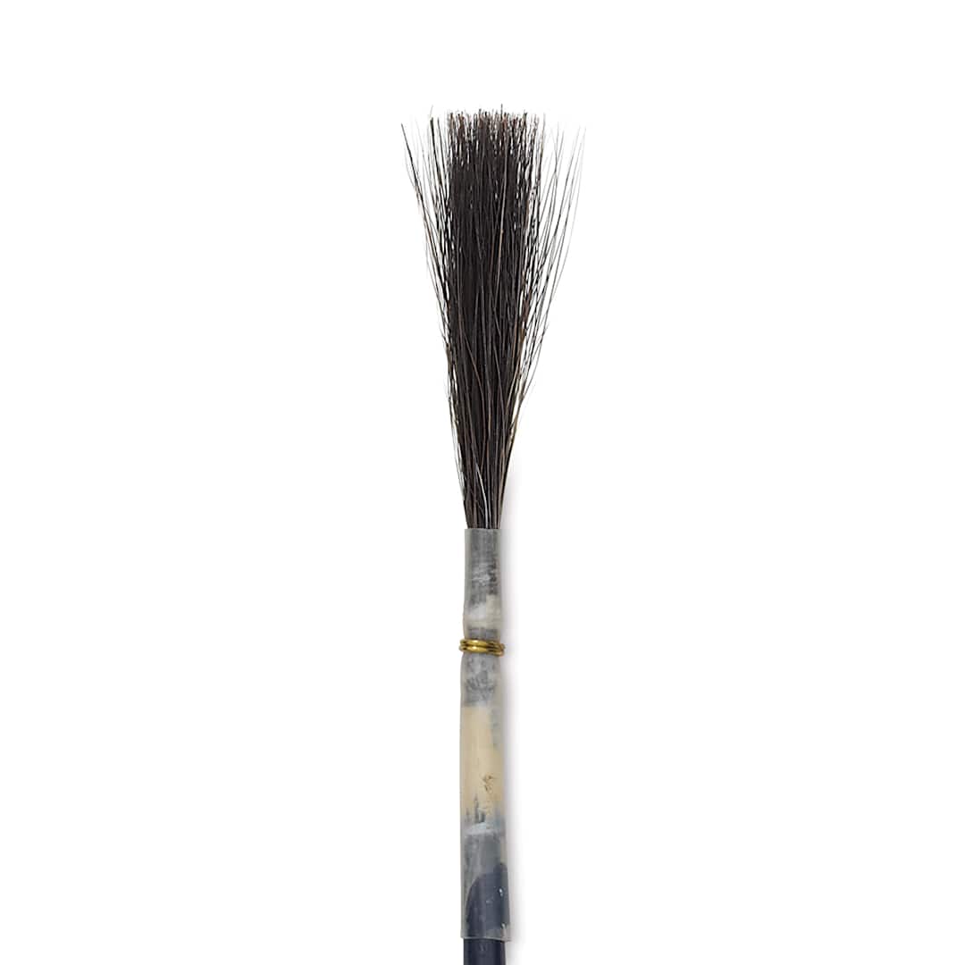 Open in modal - Luco Kazan Brush - Round Lettering, Size 0 close up