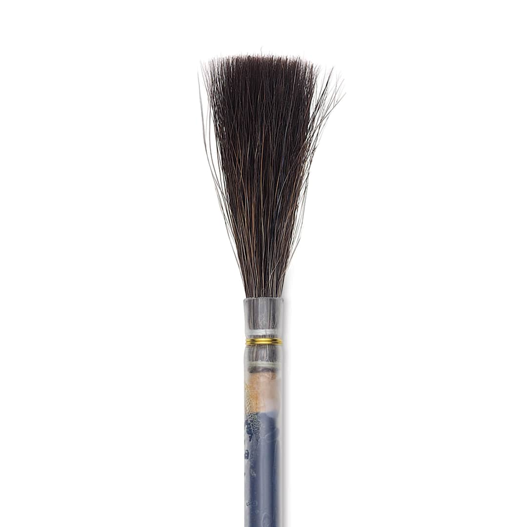 Open in modal - Luco Kazan Brush - Round Lettering, Size 6 close up