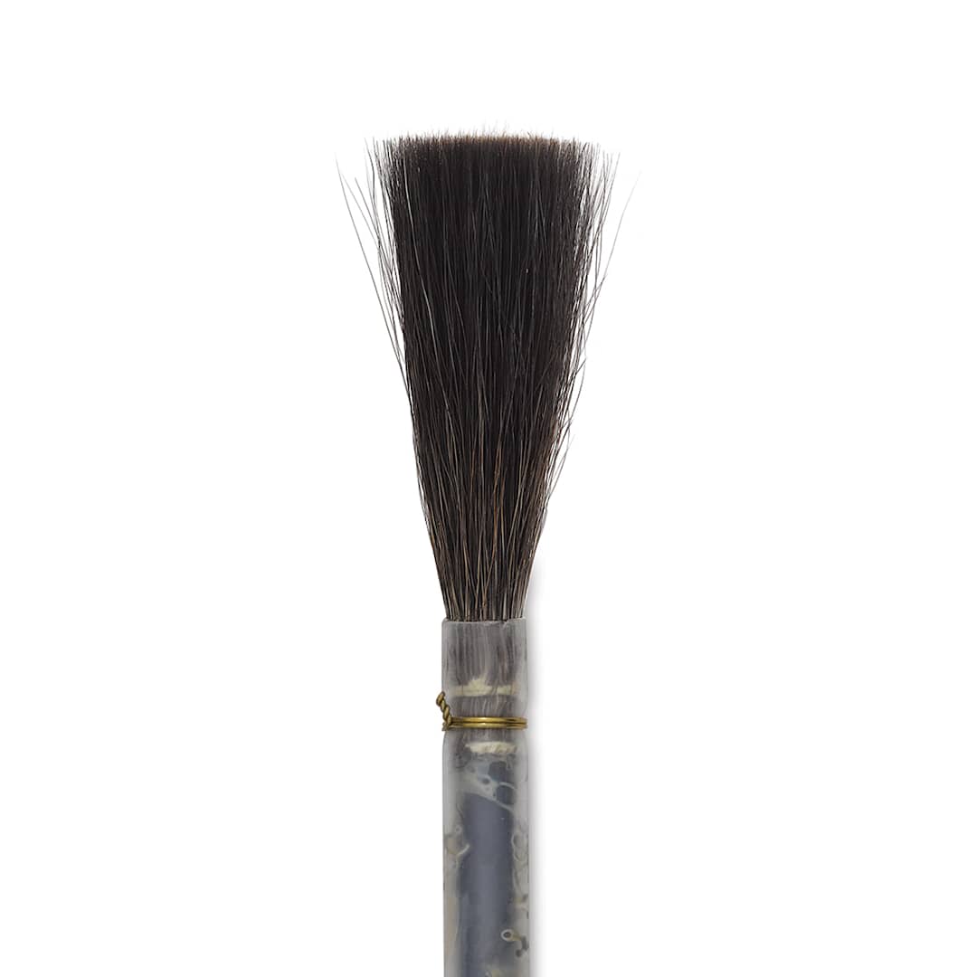 Open in modal - Luco Kazan Brush - Round Lettering, Size 11 close up