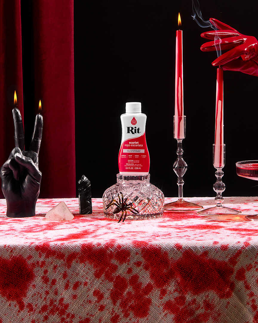 Open in modal - RitBloodTablecloth-Bundle 1042x1302 2
