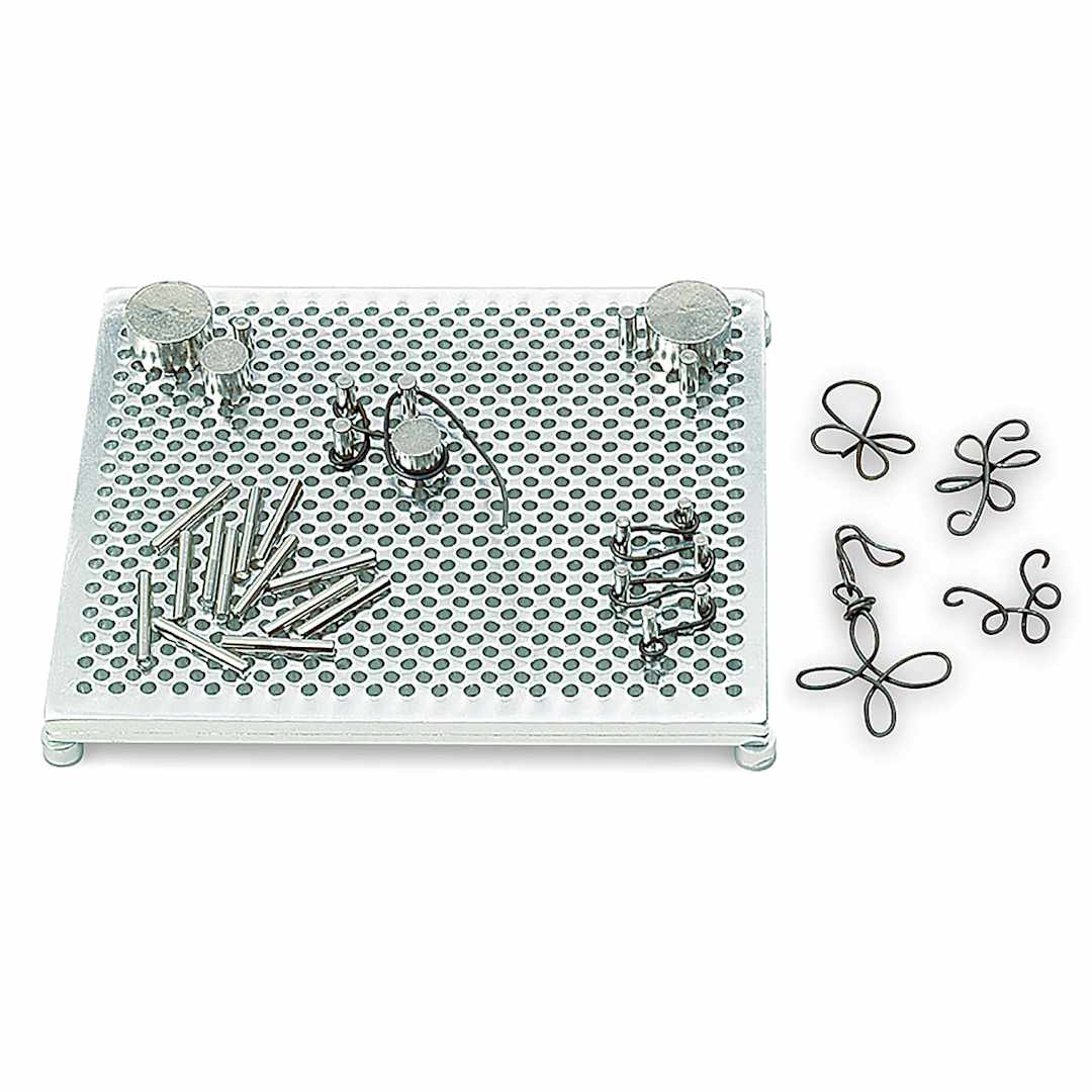 Open in modal - Artistic Wire Thing-A-Ma-Jig - Deluxe shown with pegs and finished designs