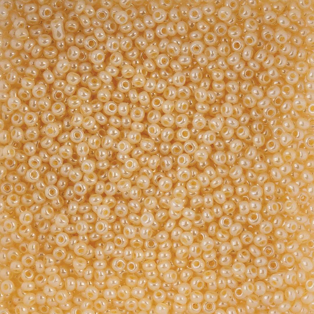 Open in modal - John Bead Czech Glass Seed Beads - Pearl Ivory, 10/0, 22 g Vial close up