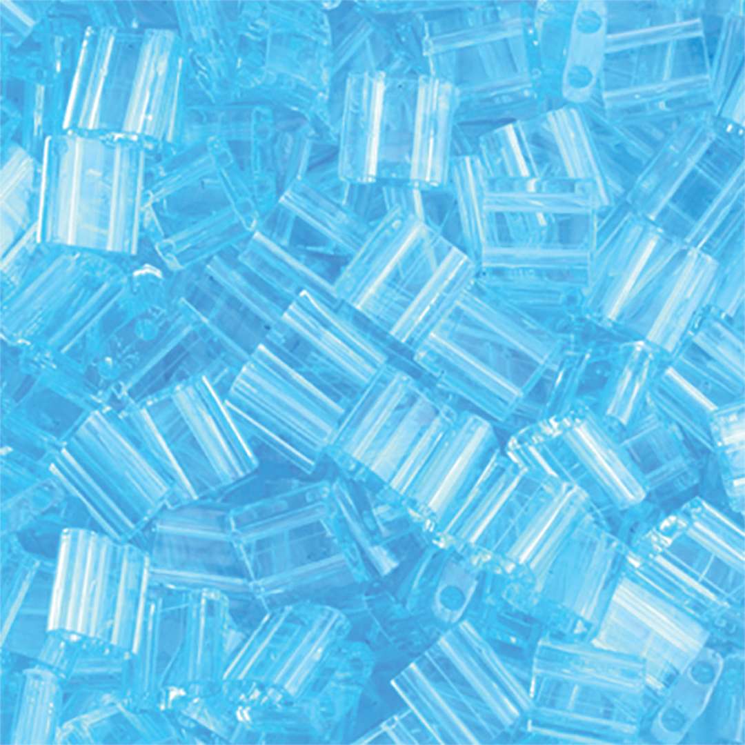 Open in modal - John Bead Miyuki Tila Beads - Aquamarine, Transparent, 5 mm x 5 mm (Close-up of beads)