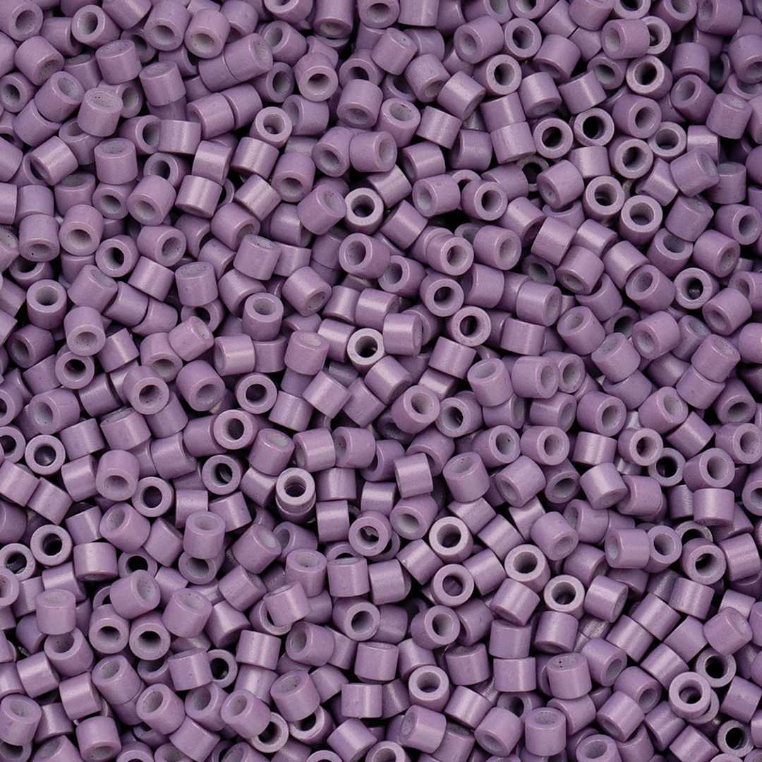 Open in modal - John Bead Cylin 11/0 Cylindrical Seed Beads - Lavender Opaque