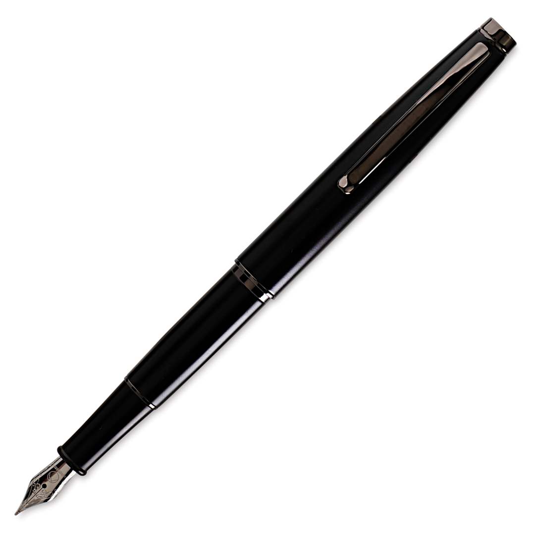 Open in modal - Monteverde Dakota Fountain Pen - Black Sky, Extra Fine Nib, uncapped (image may show a different size nib)