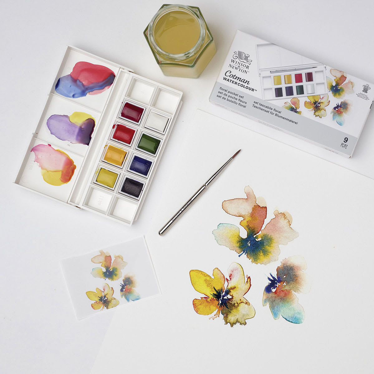 Winsor & Newton Cotman Watercolor Set - Floral Pocket Set, Set of 8, Half Pans (Floral pocket set shown with sample flower artwork)