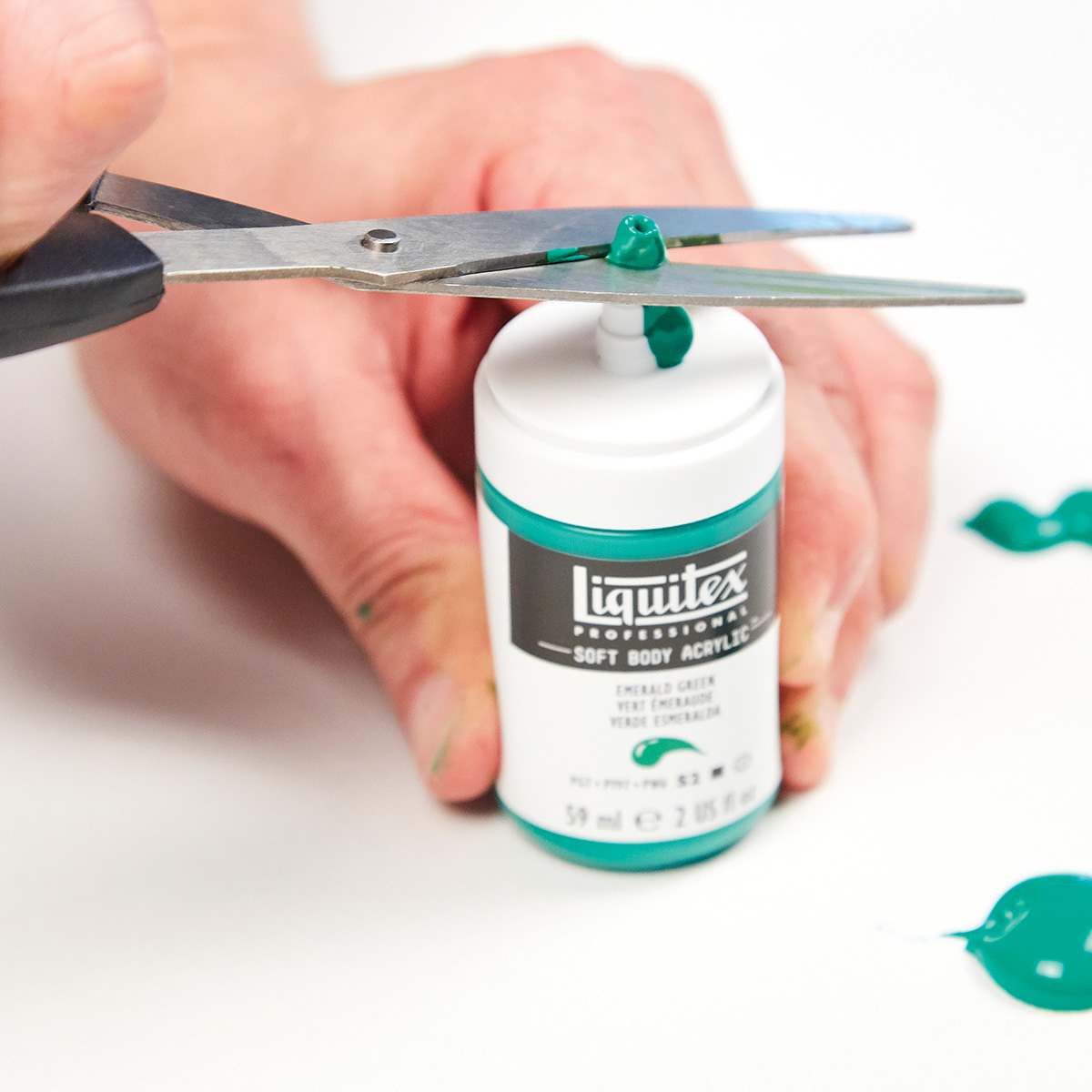 Liquitex Professional Soft Body Acrylic Paint (Cut nozzle for custom flow) 