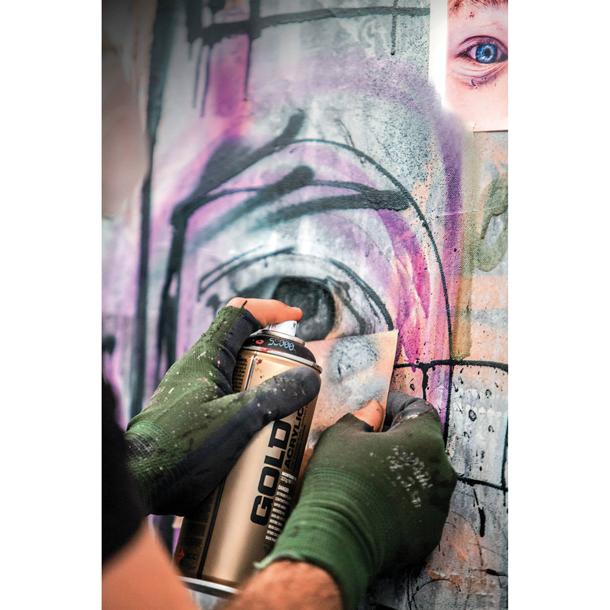 Montana Gold Acrylic Professional Spray Paints - Artist spray painting eye design