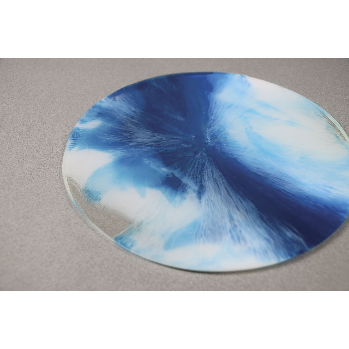 Pebeo Fluid Pigments - Shades of Blue pigment on round board