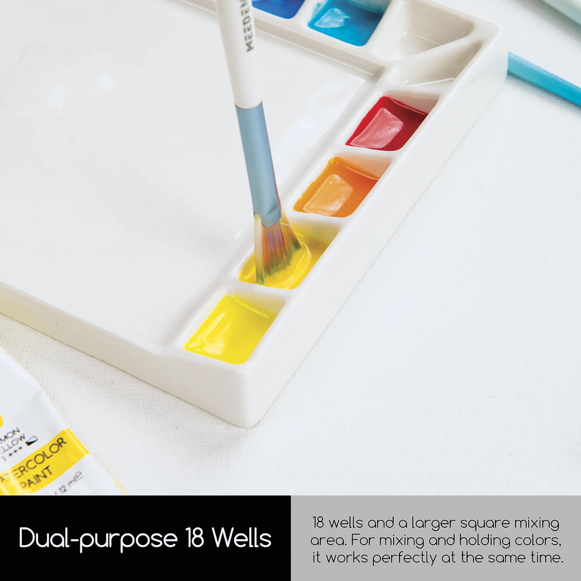 Meeden 18-Well Porcelain Paint Palette in use