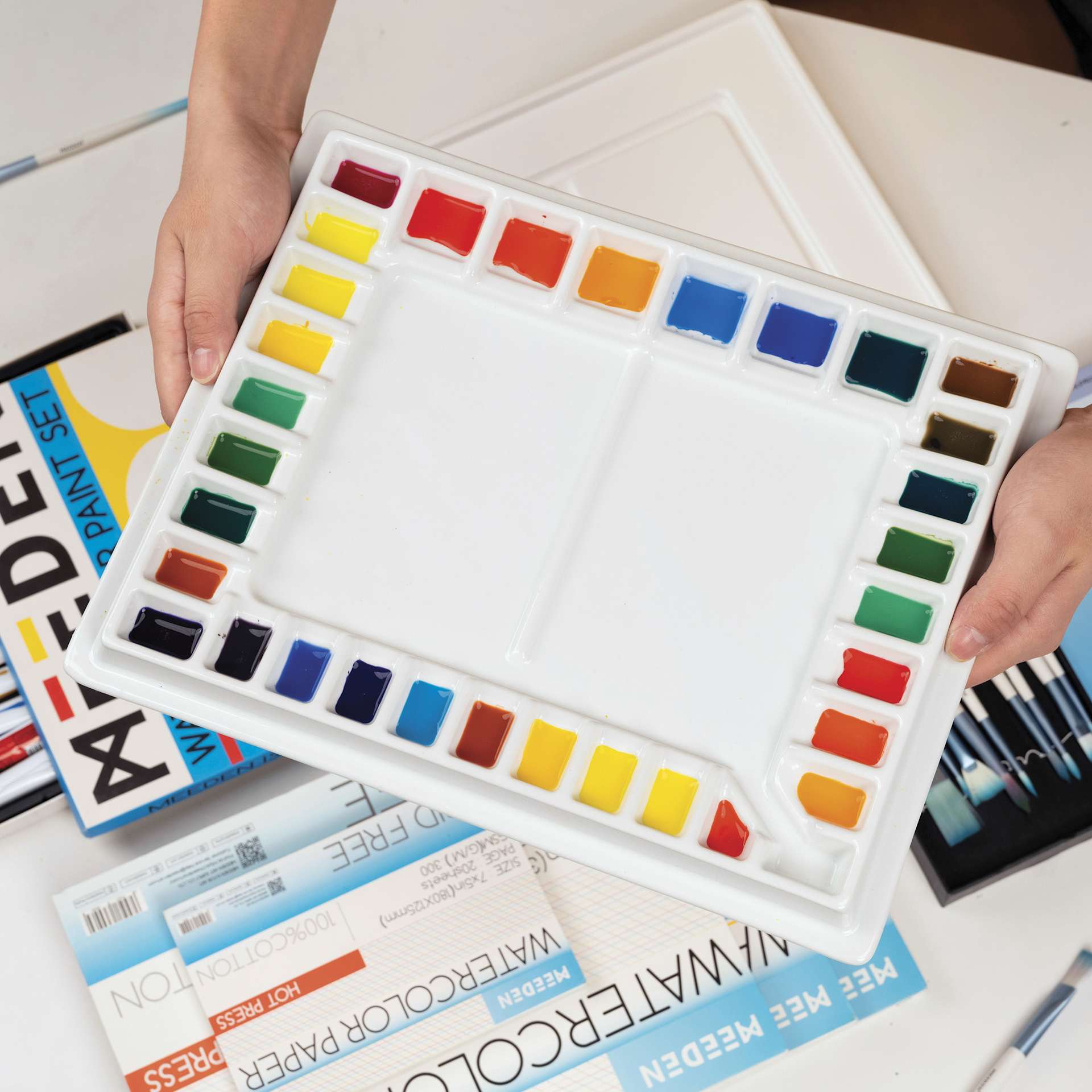 Meeden Covered Porcelain Palette, shown with art supplies