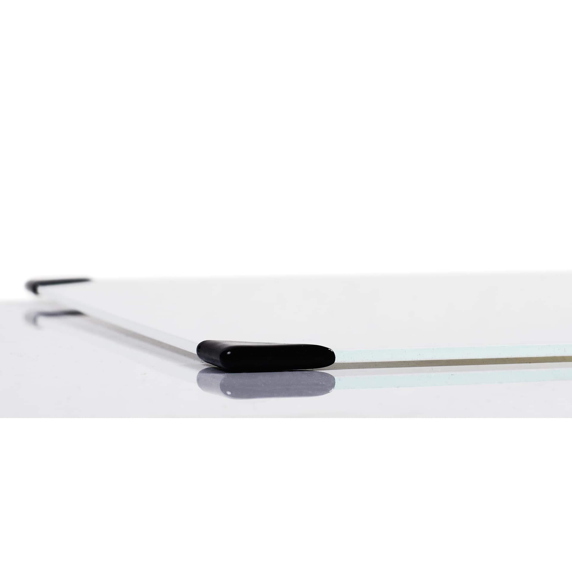 New Wave Posh Glass Tabletop Palette - White, 6.75" x 8.4", corner