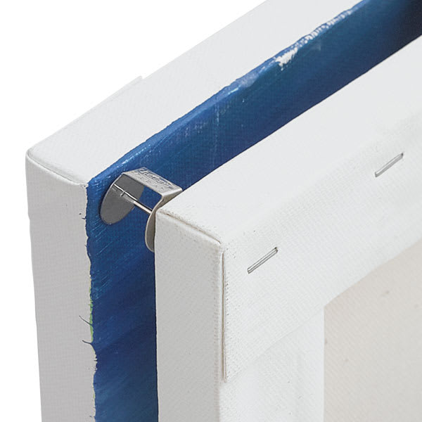 Canvas Pin holding two stretched canvas
