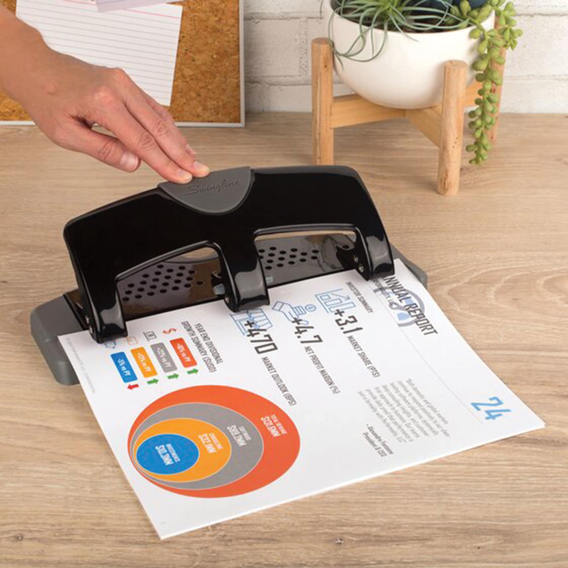 Swingline SmartTouch 3-Hole Punch punching paper