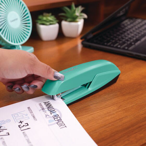 Swingline 545 Standard Stapler - Spring Green stapling papers