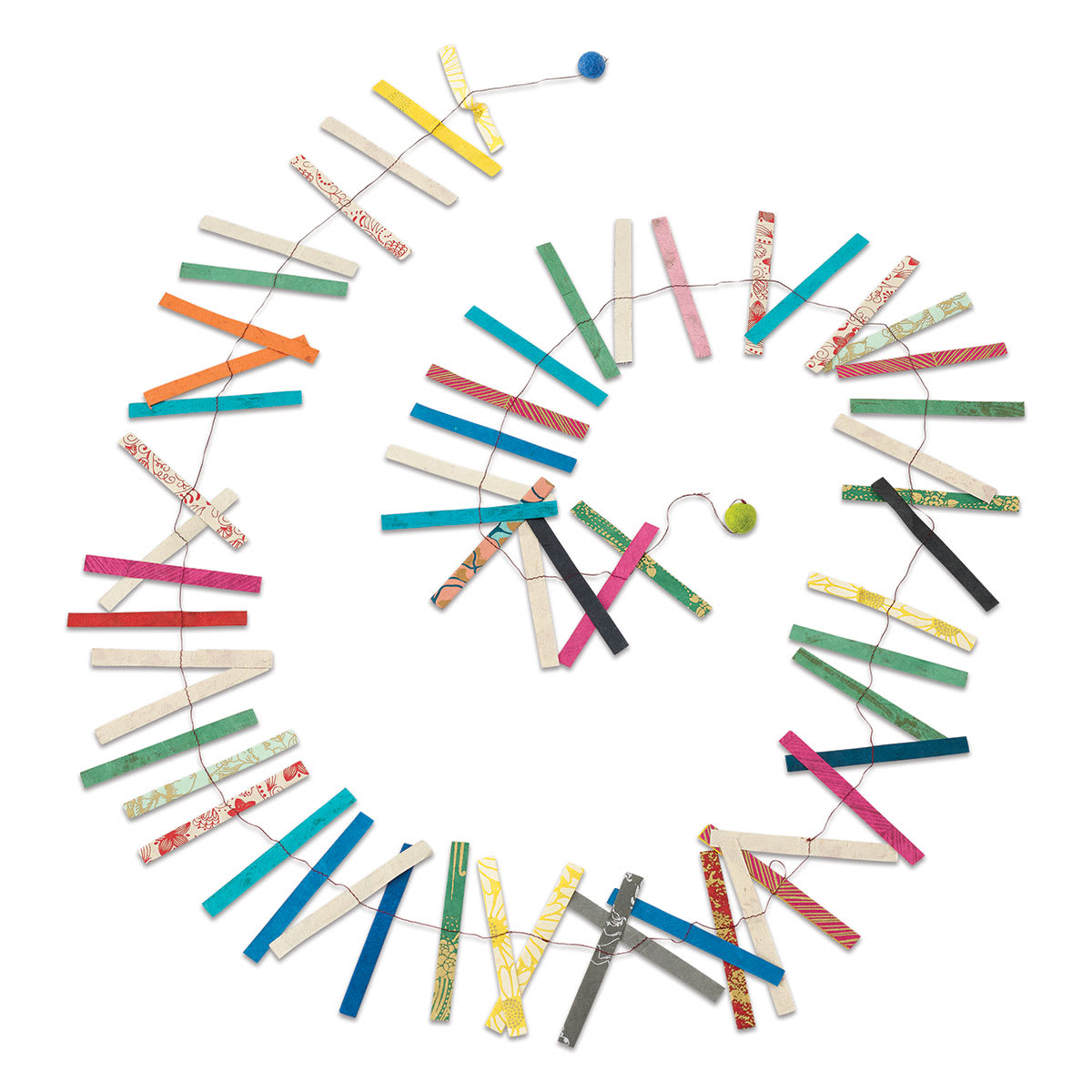 Giftsland Paper Garland - Stitched Stripes