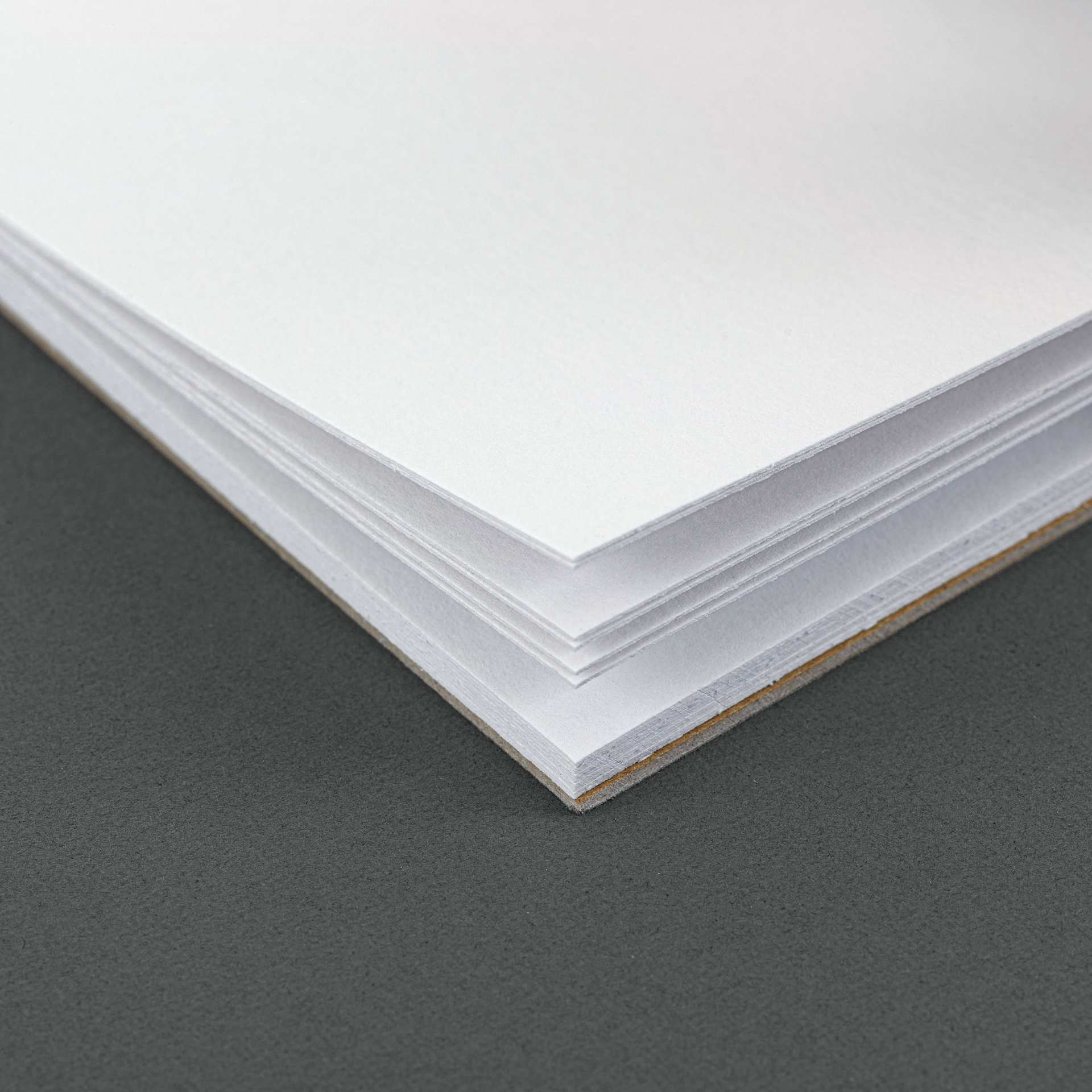 Blick Bristol Pad - 9" x 12", Vellum, 15 Sheets, close up of pad corner