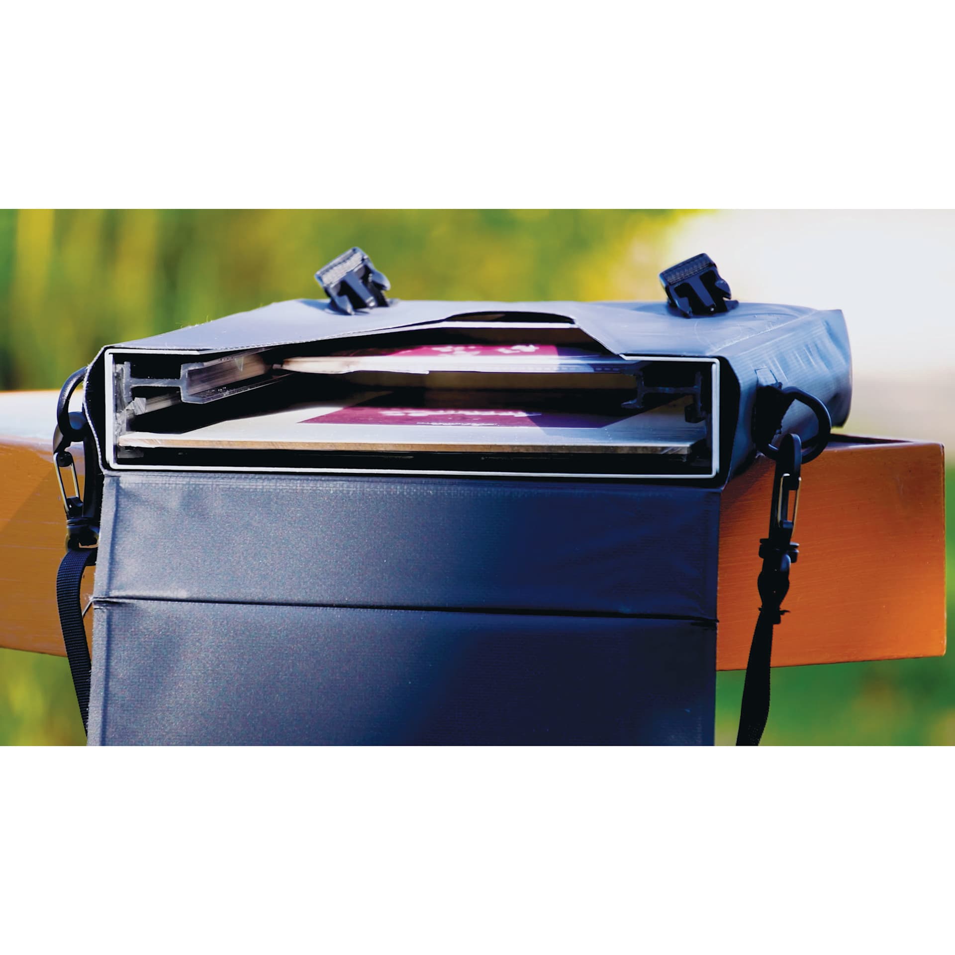 New Wave u.go Wet Panel Carrier, two panels in carrier