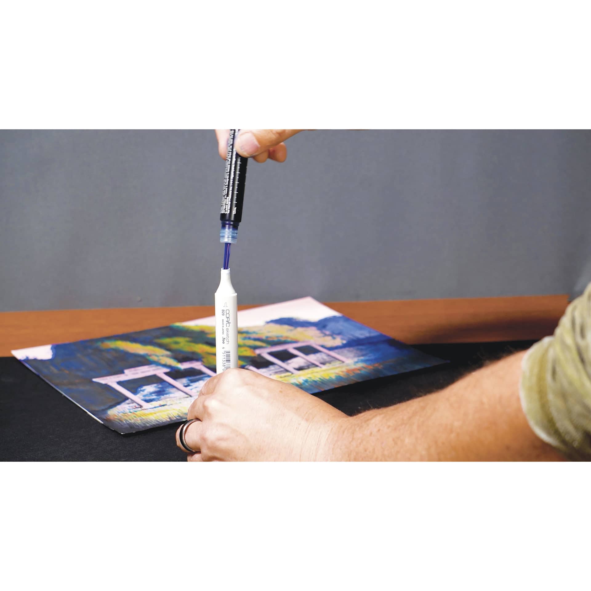 Copic Sketch Marker, marker being refilled