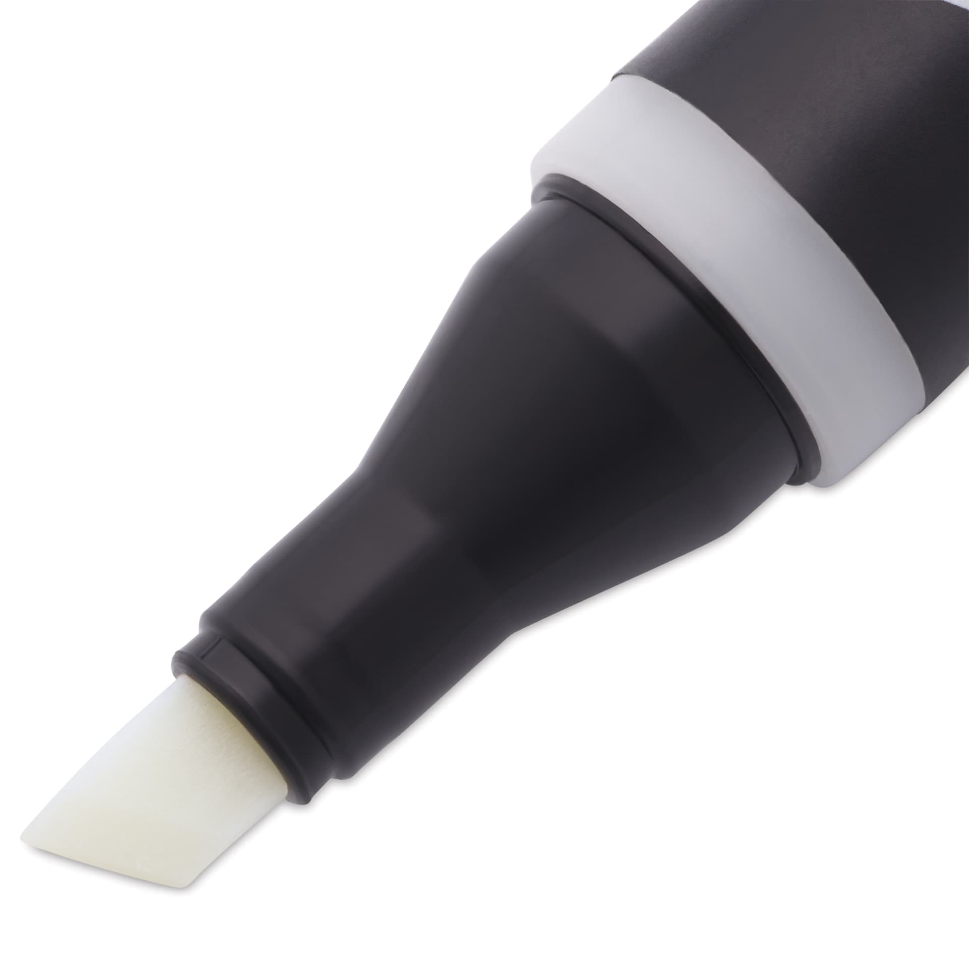 Blick Studio Alcohol Art Marker - 0 Colorless Blender, close-up of the chisel tip
