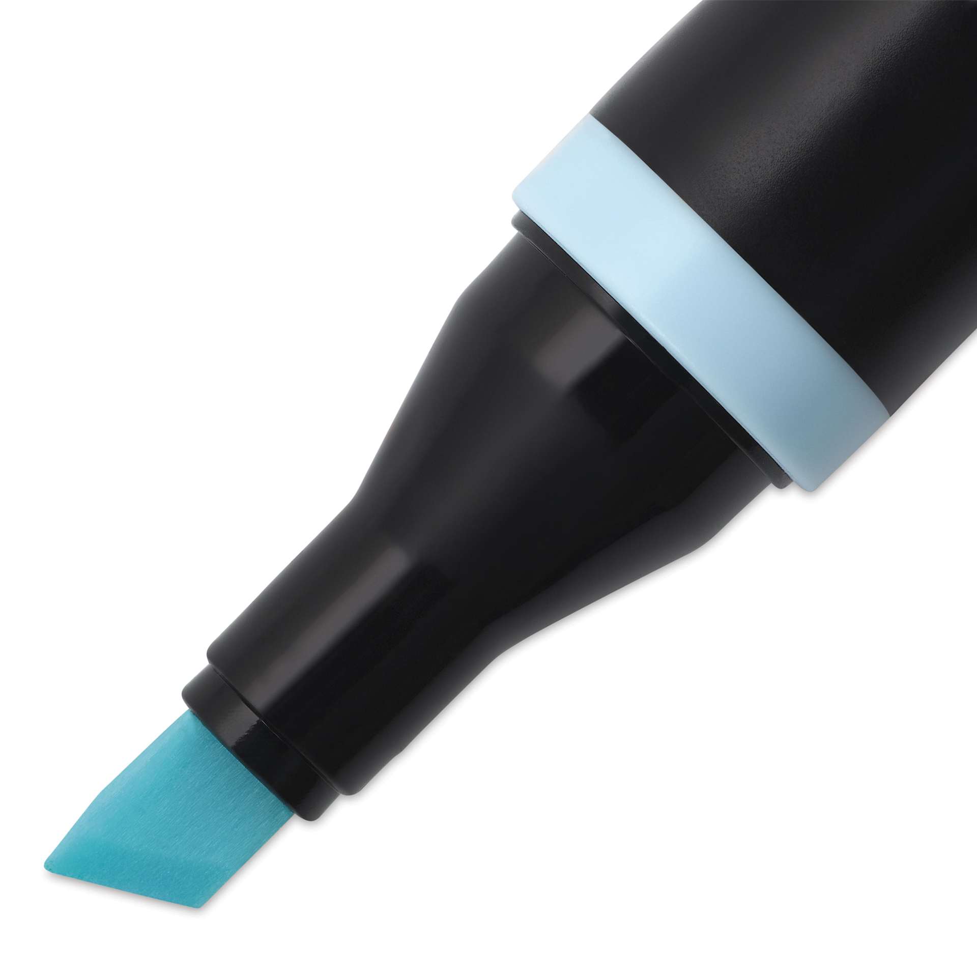 Blick Studio Alcohol Art Marker - 532 Powder Blue, close-up of the chisel tip