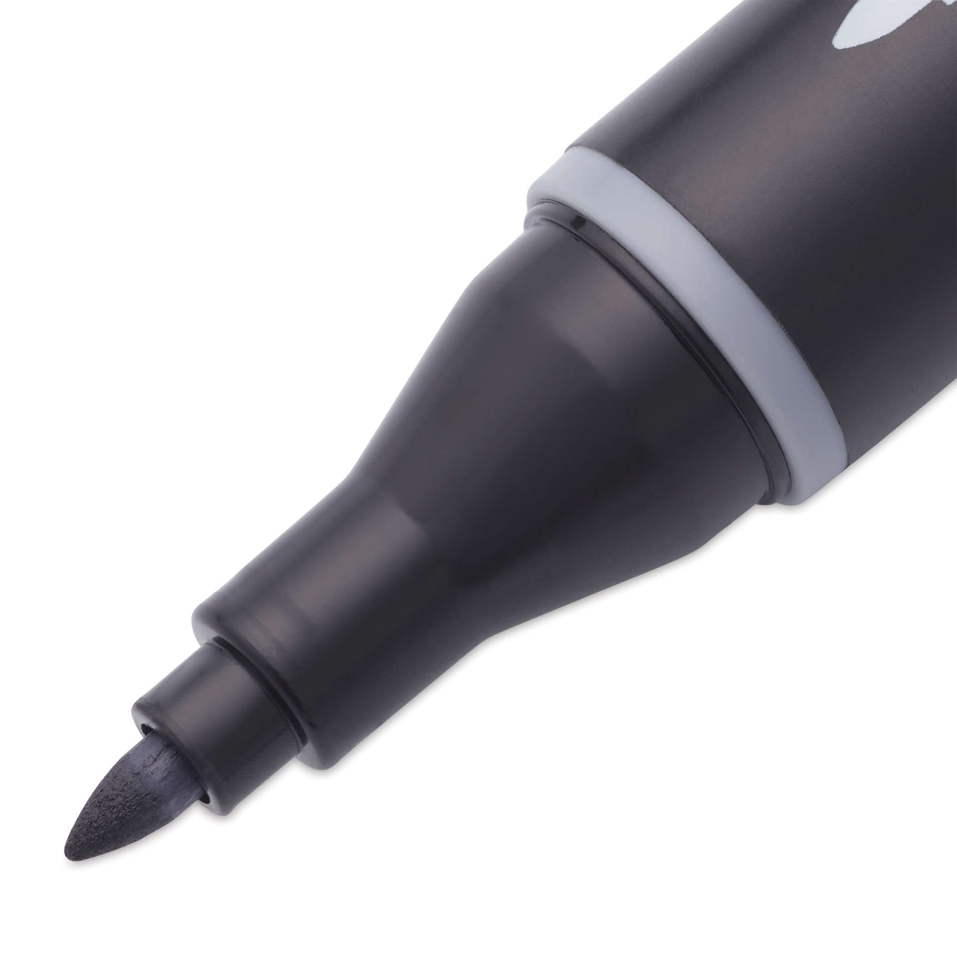 Blick Studio Alcohol Art Marker - 021 Basic Gray 3, close-up of the bullet tip