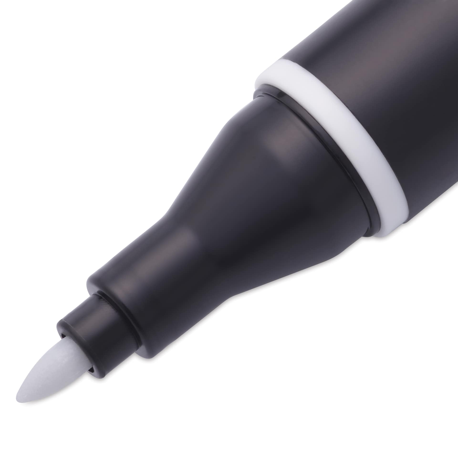Blick Studio Alcohol Art Marker - 023 Cool Gray 10%, close-up of the fine tip