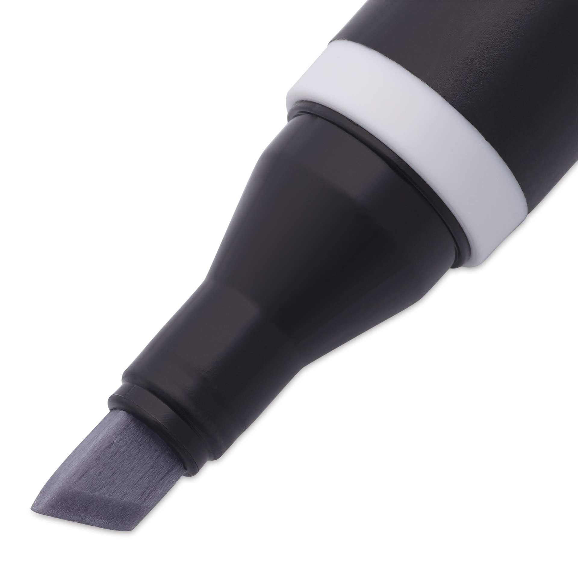 Blick Studio Alcohol Art Marker - 025 Cool Gray 30%, close-up of the chisel tip
