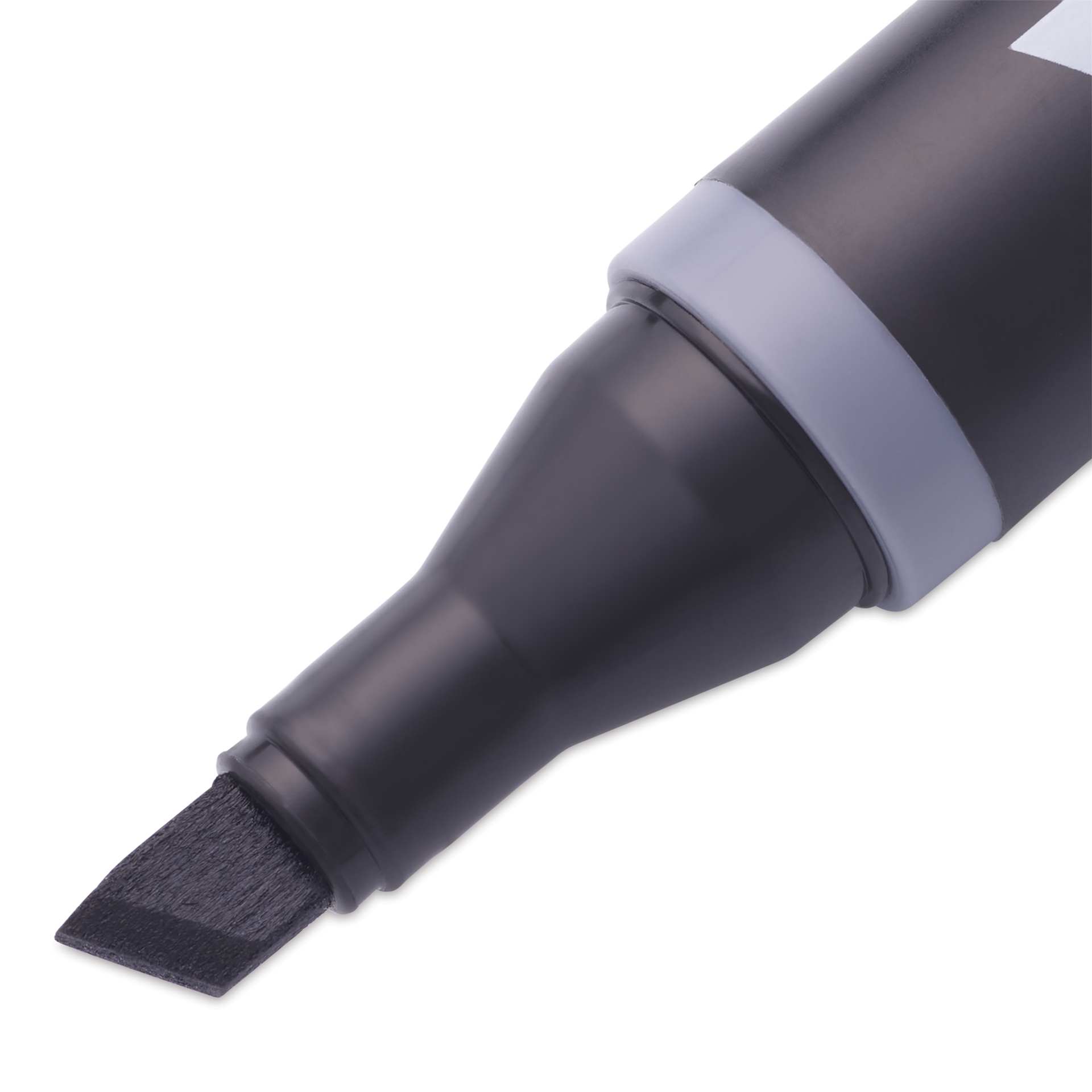 Blick Studio Alcohol Art Marker - 030 Cool Gray 80%, close-up of the chisel tip
