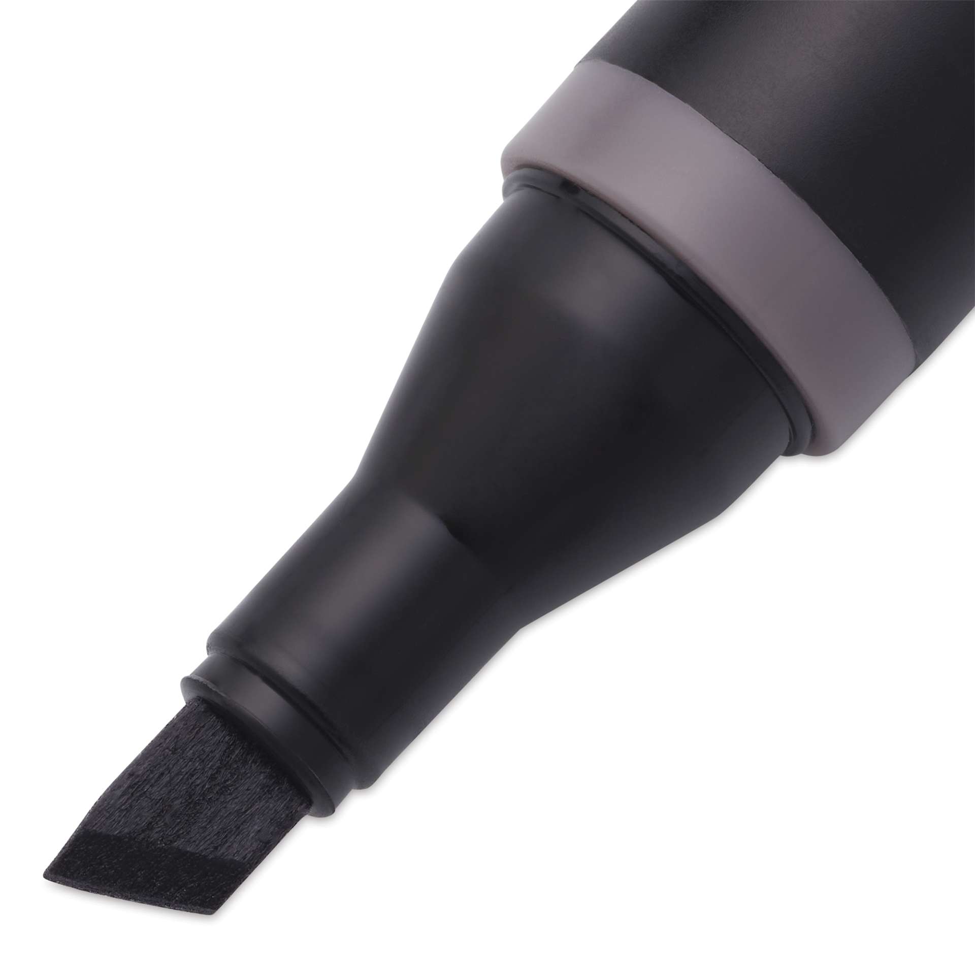 Blick Studio Alcohol Art Marker - 060 Warm Gray 80%, close-up of chisel tip
