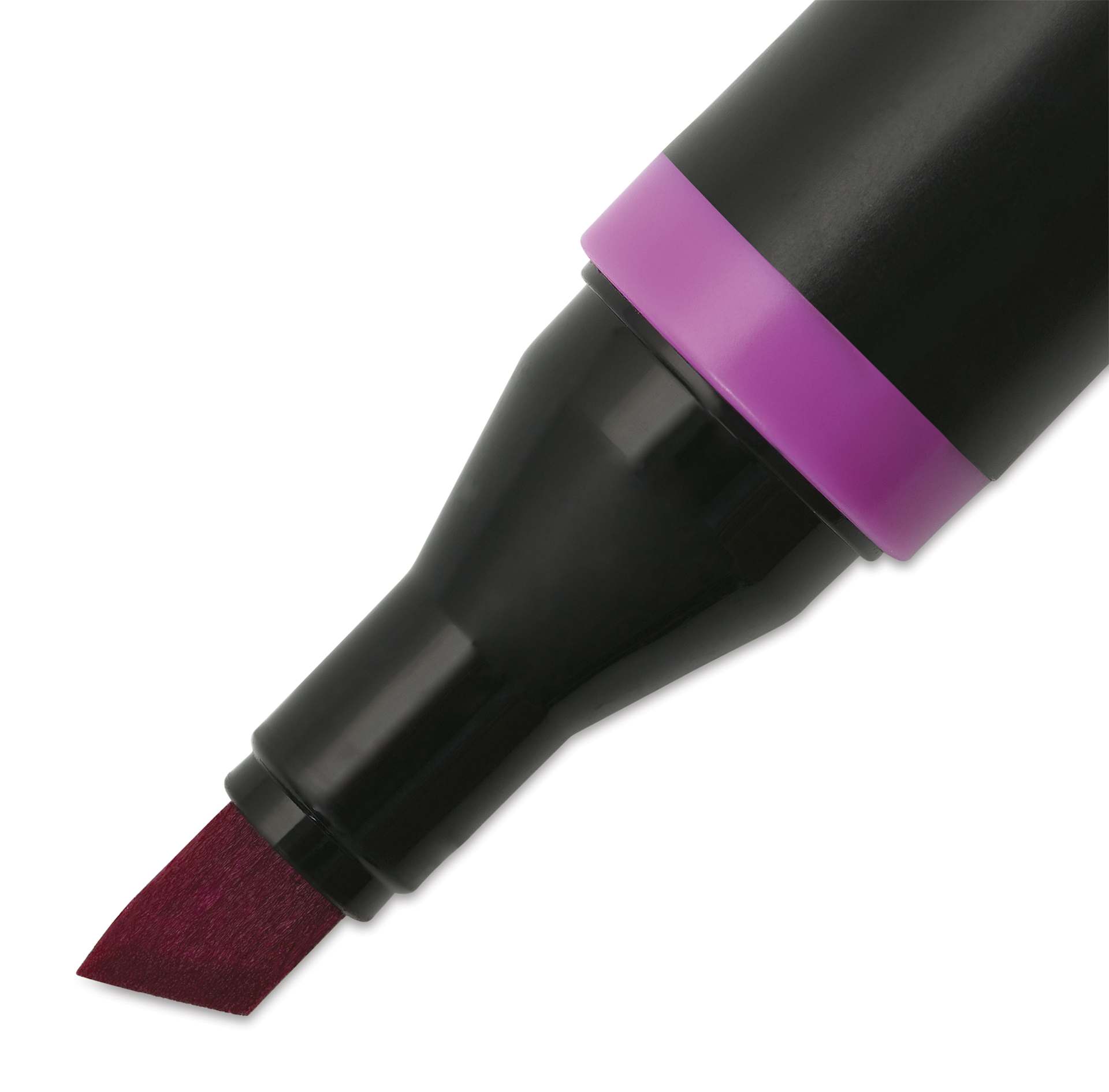 Blick Studio Alcohol Art Marker - 004 Very Berry, close-up of the chisel tip