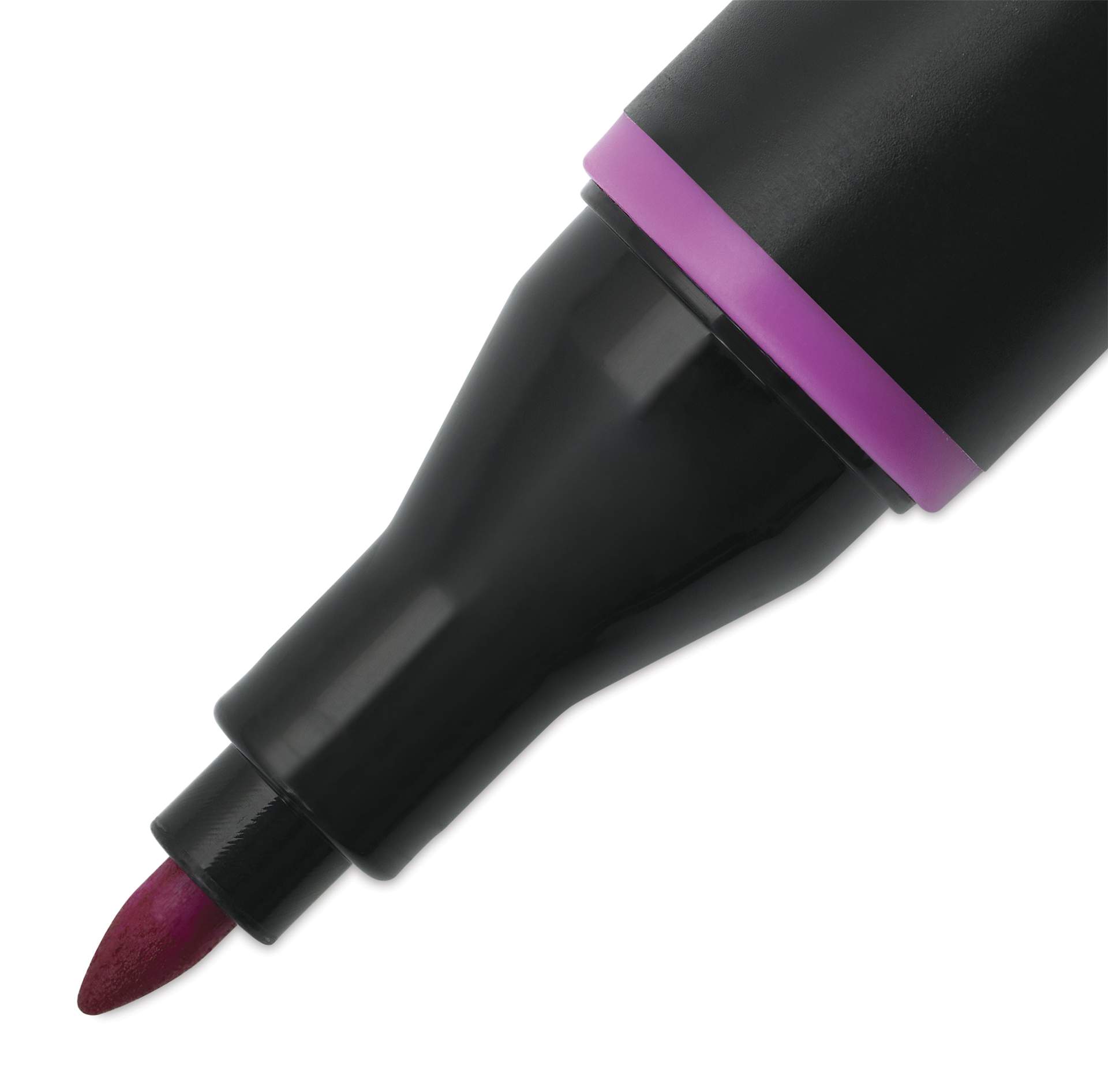 Blick Studio Alcohol Art Marker - 004 Very Berry, close-up of the fine tip