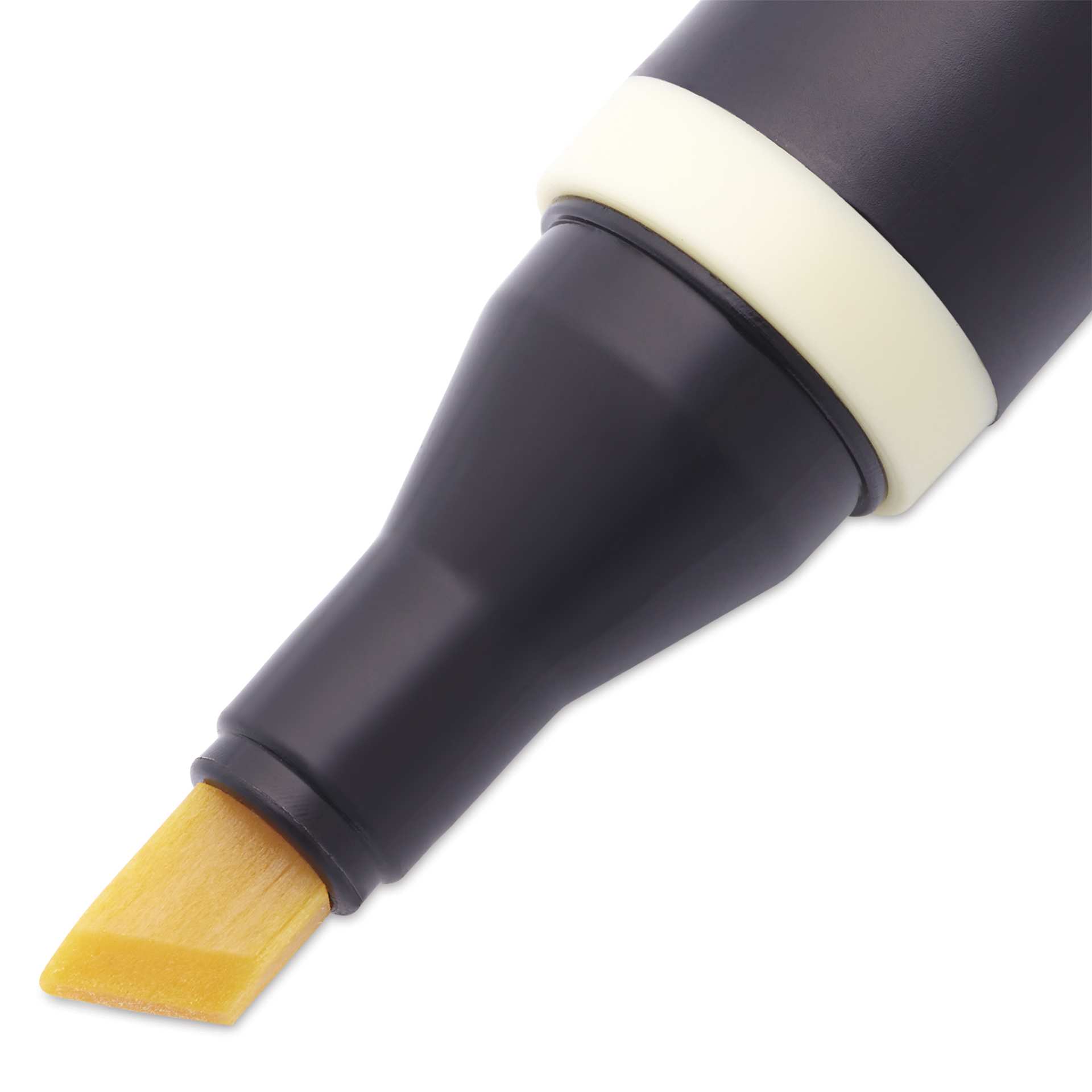 Blick Studio Alcohol Art Marker - 096 Buttercream, close-up of the chisel tip