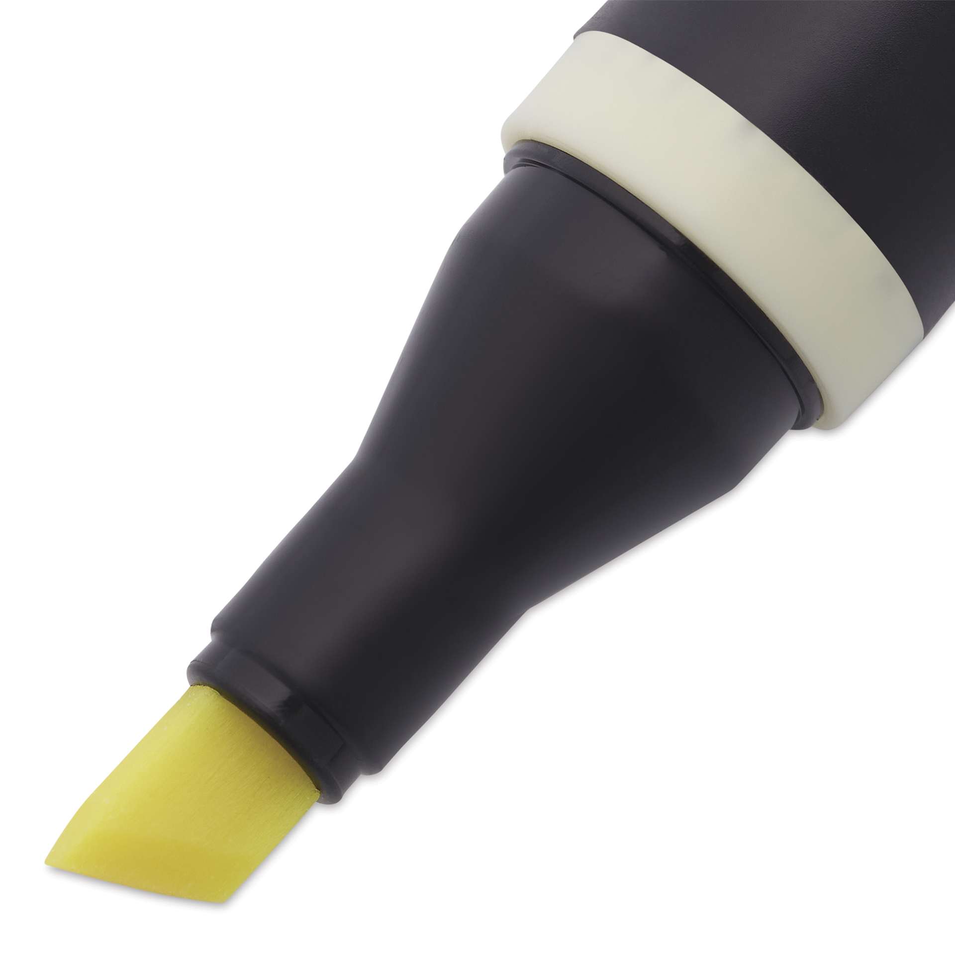 Blick Studio Alcohol Art Marker - 330 Straw Yellow, close-up of chisel tip