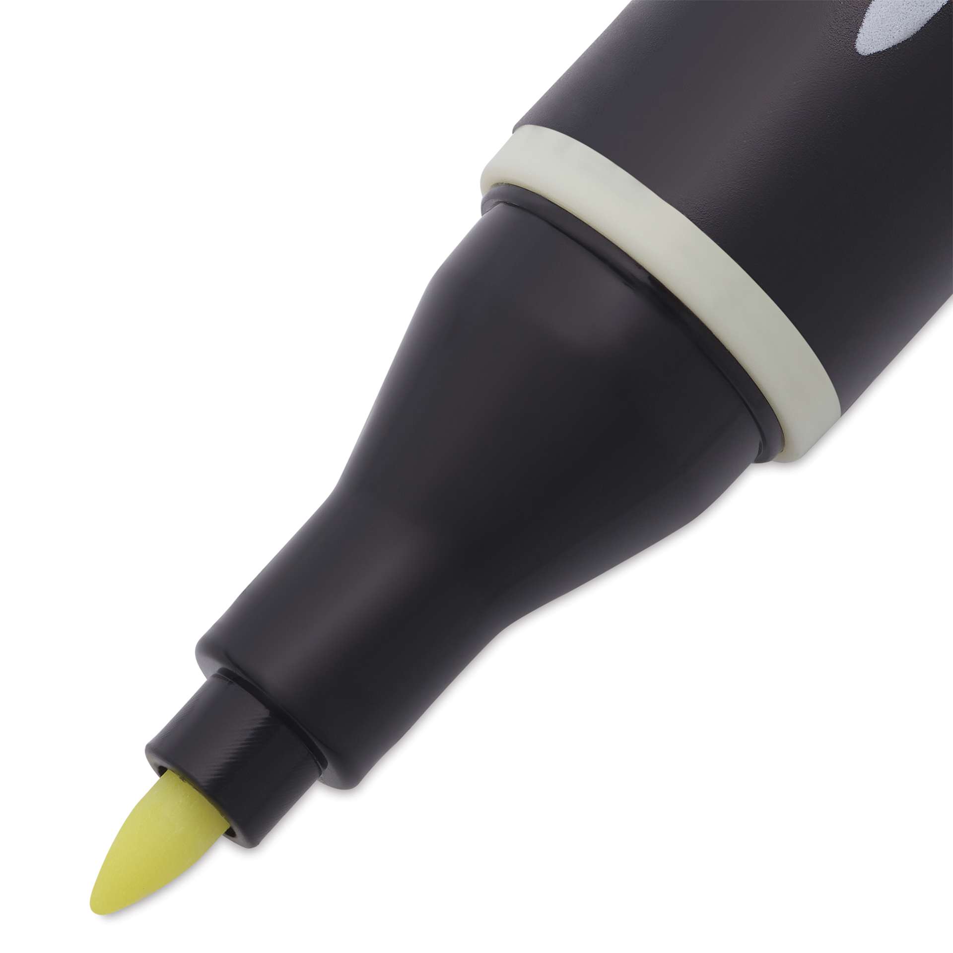 Blick Studio Alcohol Art Marker - 330 Straw Yellow, close-up of bullet tip