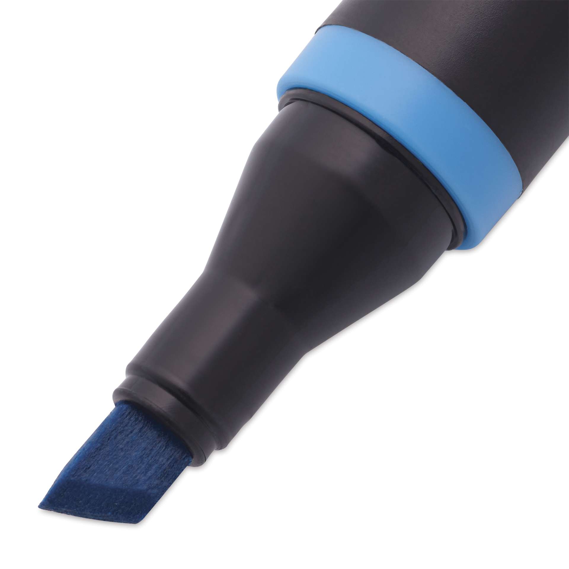 Blick Studio Alcohol Art Marker - 039 True Blue, close-up of chisel tip
