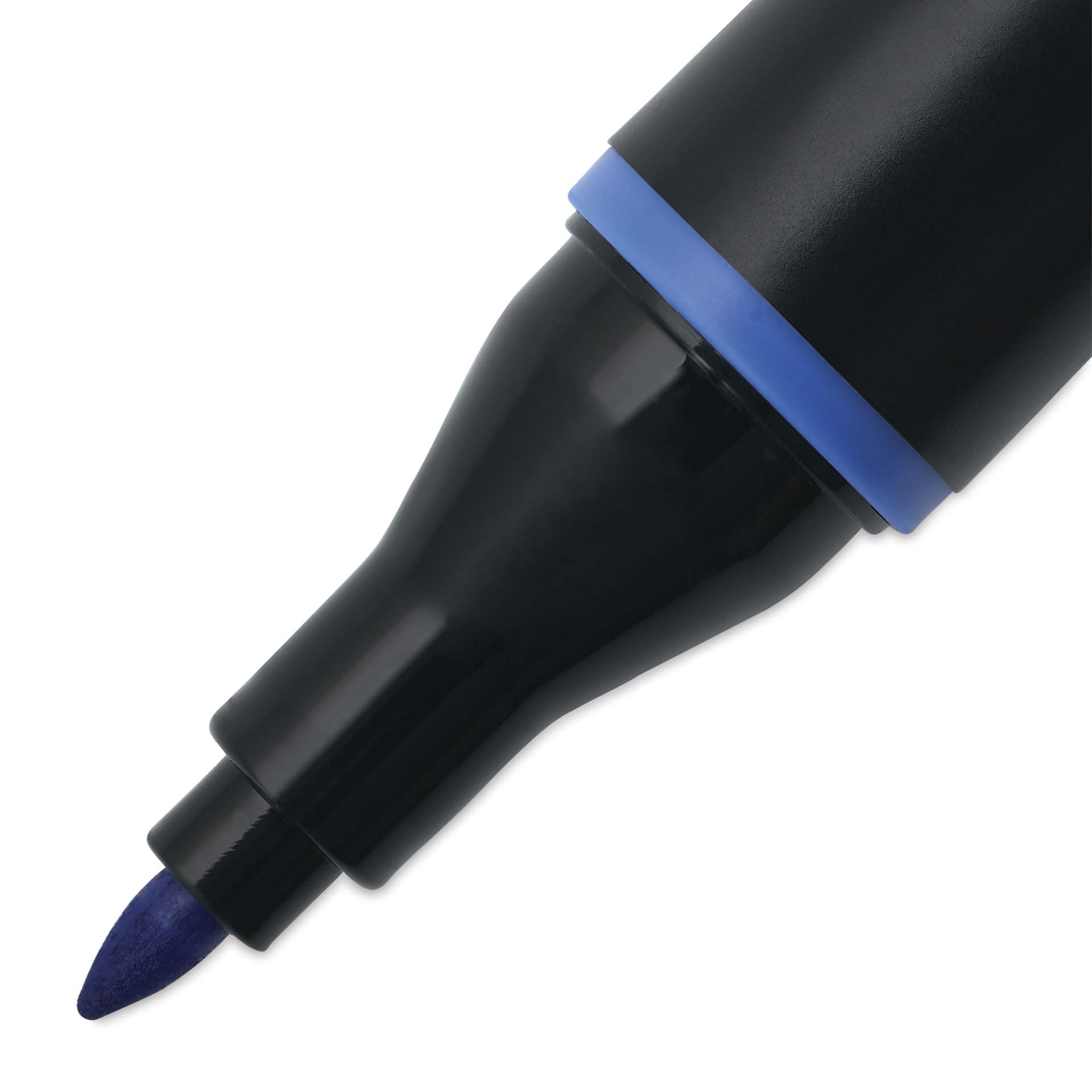 Blick Studio Alcohol Art Marker - 561 Cornflower Blue, close-up of the fine tip
