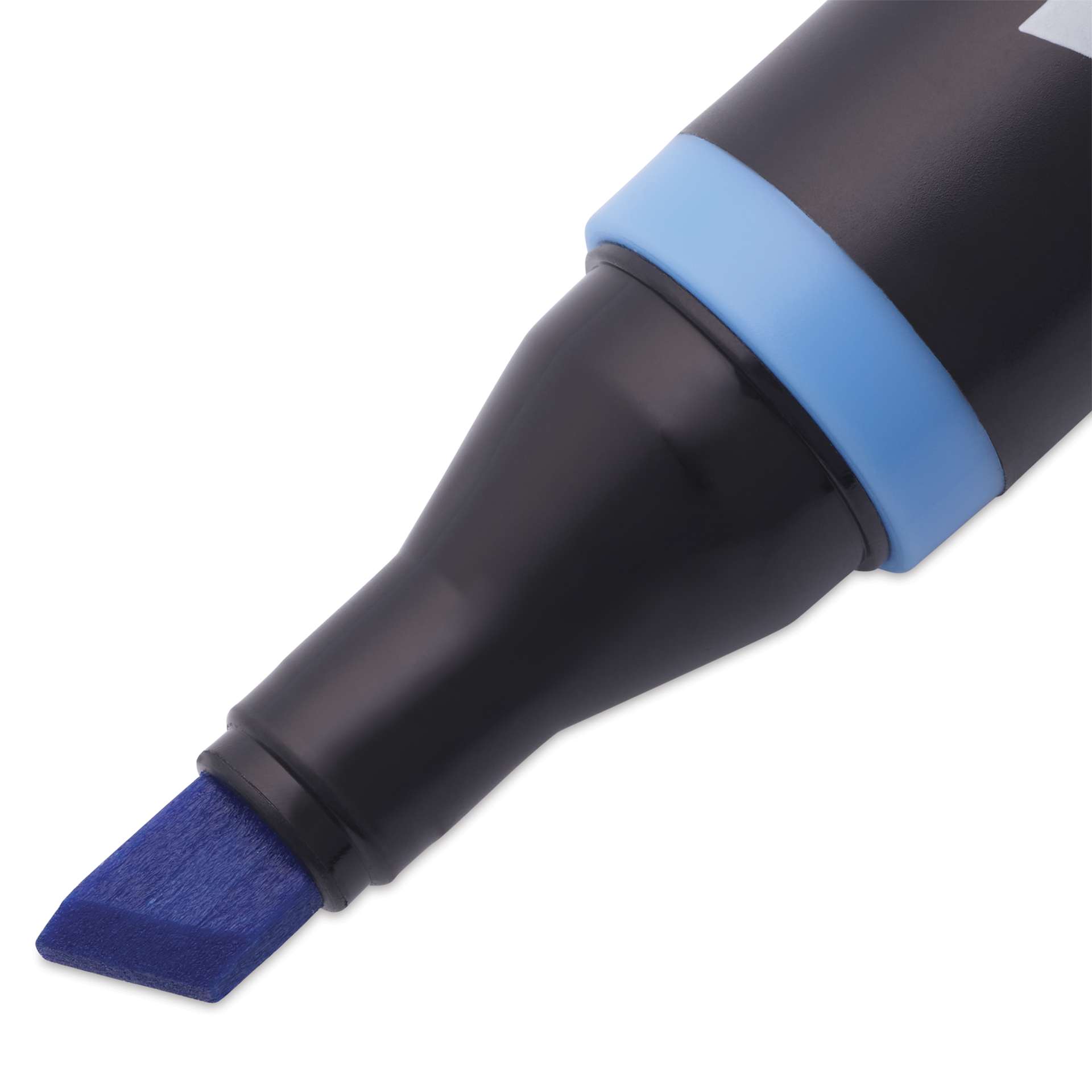 Blick Studio Alcohol Art Marker - 041 Cerulean Blue, close-up of the tip