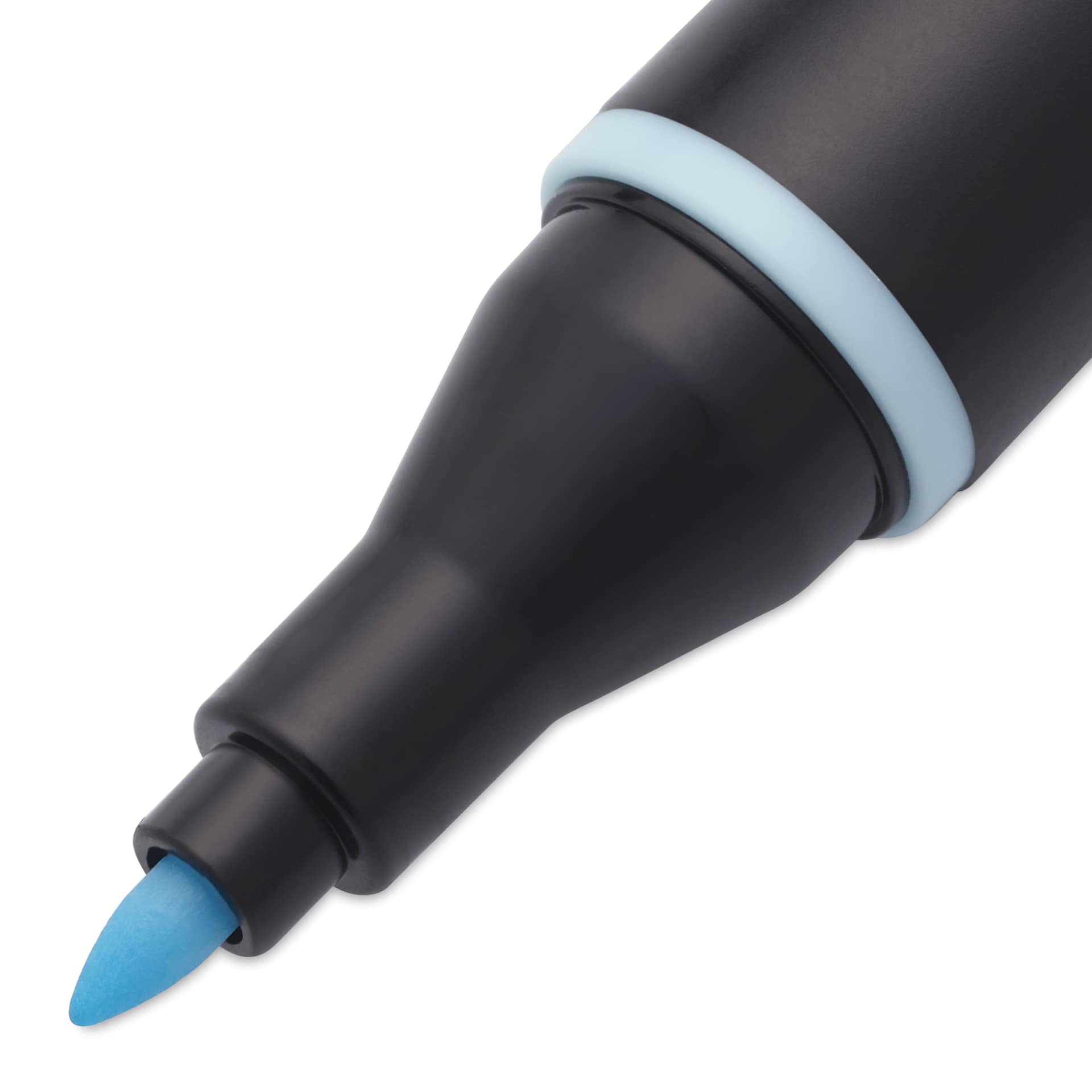 Blick Studio Alcohol Art Marker - 015 Horizon Blue, close-up of the fine tip