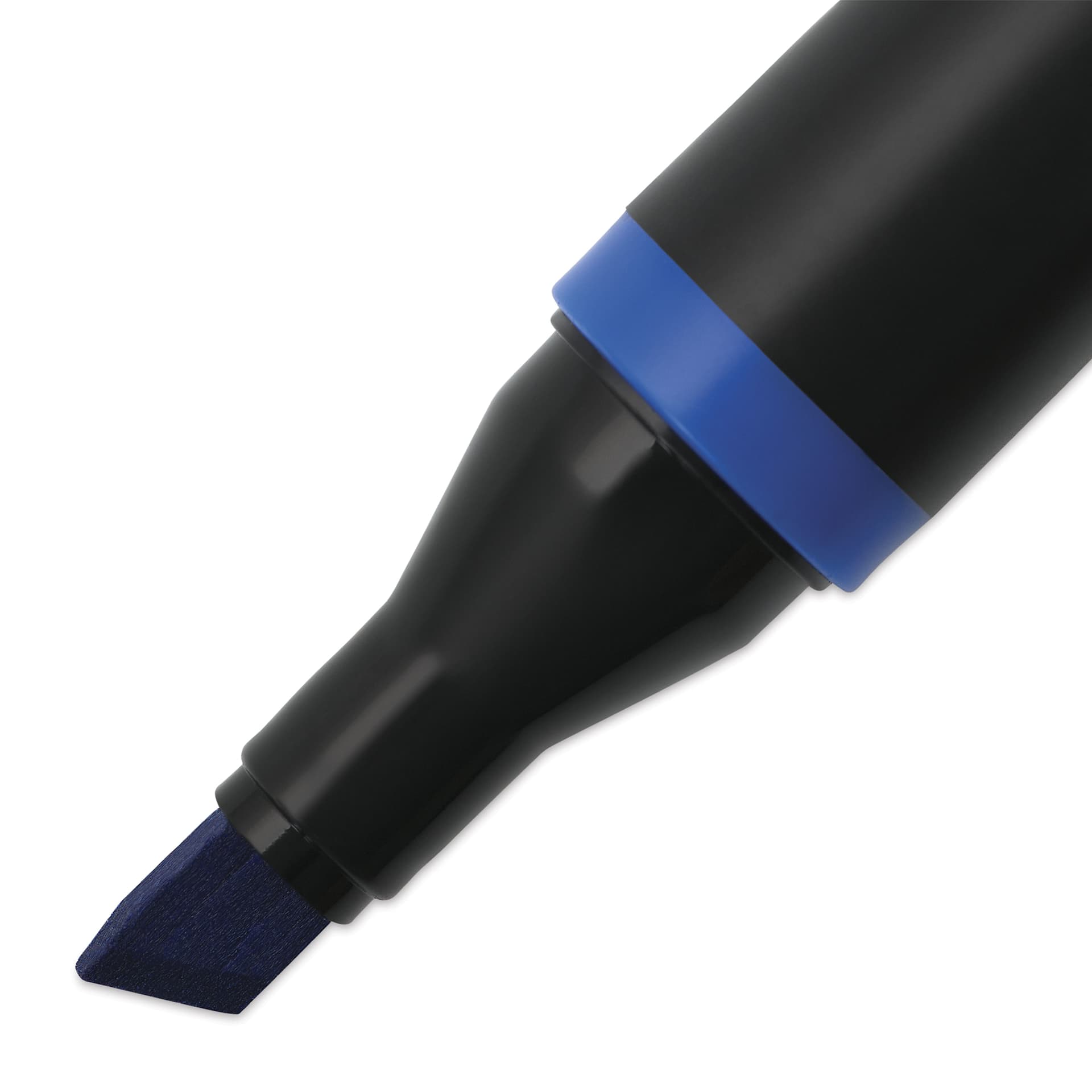 Blick Studio Alcohol Art Marker - 547 Blue Ribbon, close-up of the chisel tip