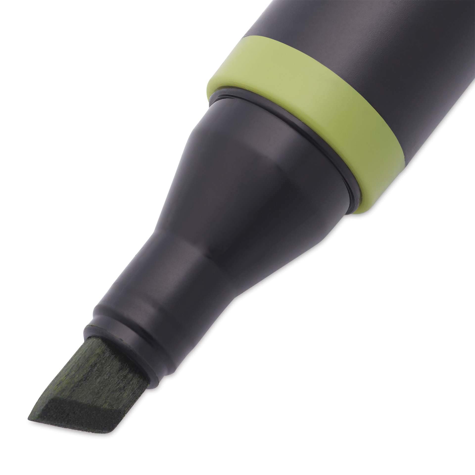Blick Studio Alcohol Art Marker - 048 Leaf Green, close-up of the chisel tip