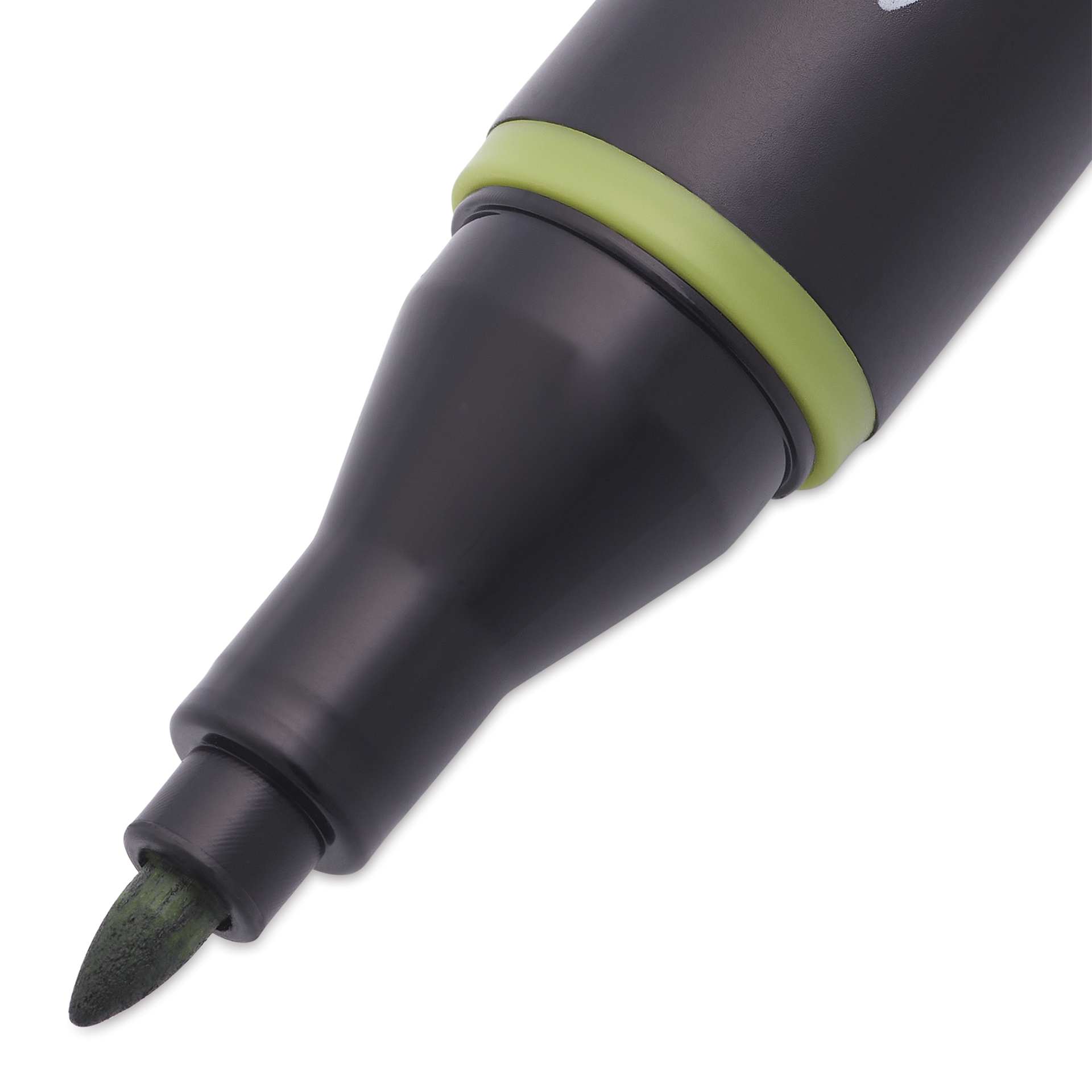 Blick Studio Alcohol Art Marker - 048 Leaf Green, close-up of the fine tip