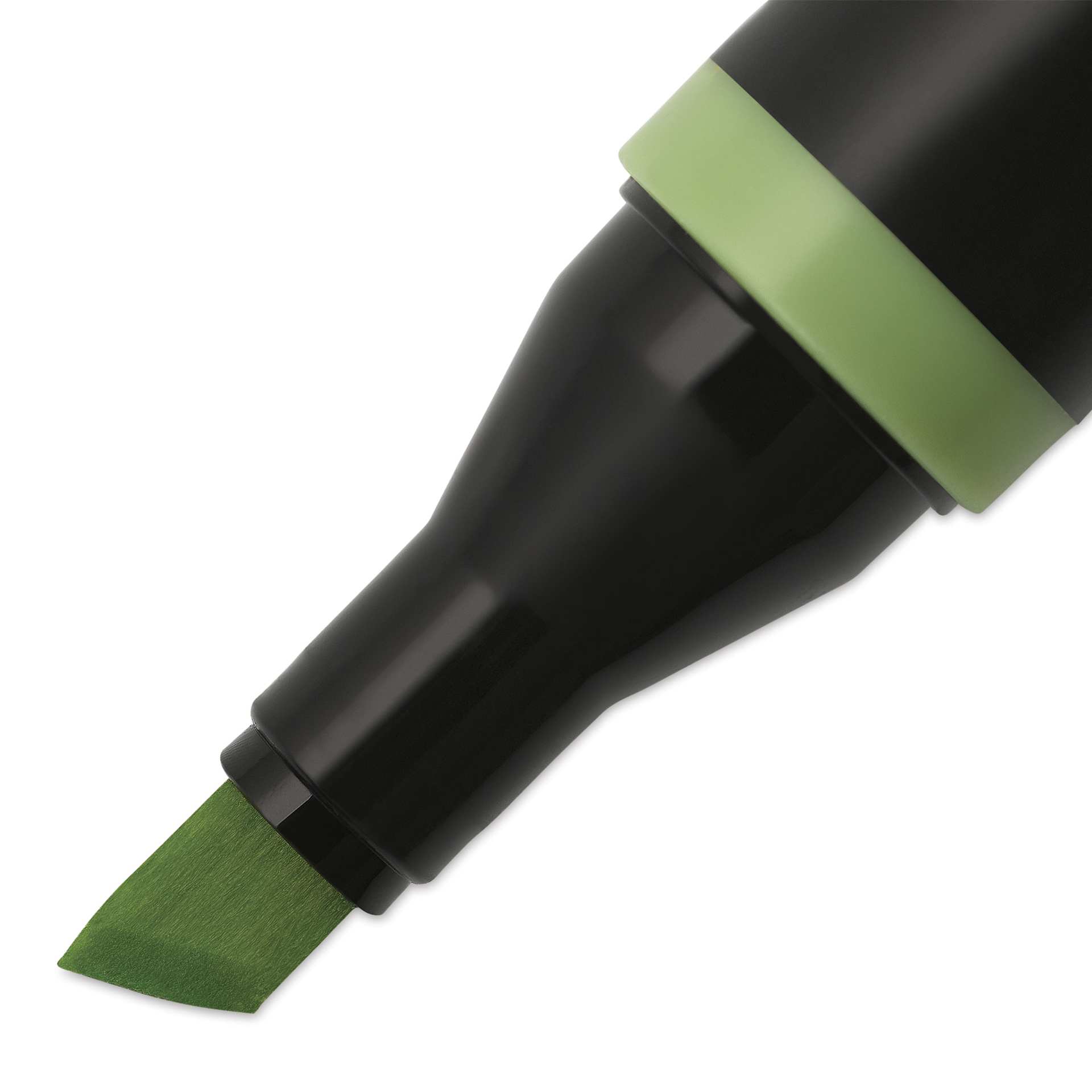 Blick Studio Alcohol Art Marker - 421 Willow Green, close-up of the chisel tip